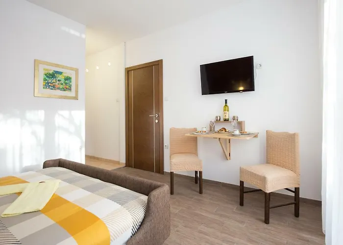 Centre 3* Krk Town