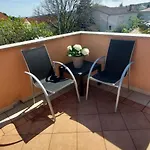 Centre 4* קרק
